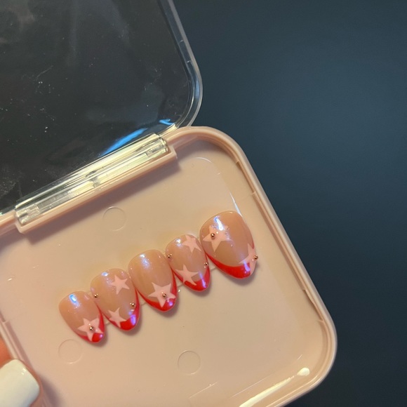 Press on nails - Picture 5 of 5